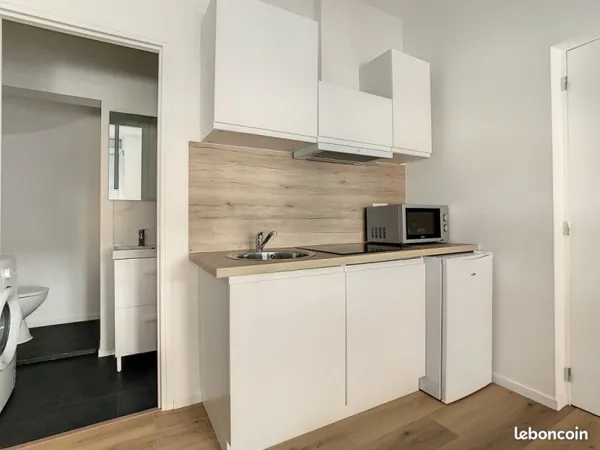 Studio 1 pièce 17 m²