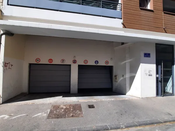 Loue place de parking sécurisée