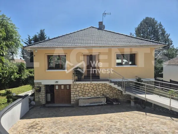 Maison de luxe 7 pièces 161 m²