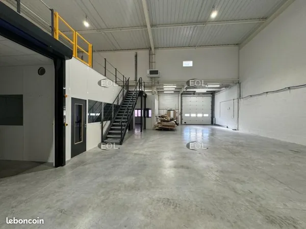 Local d'activité 511 m²