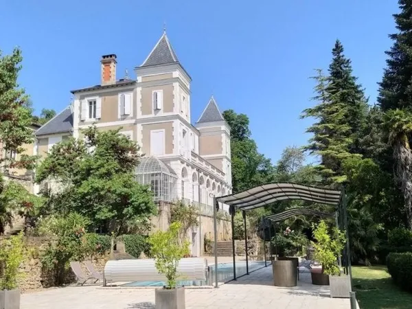 CHATEAU MANOIR BASTIDE A VENDRE SECTEUR MONTPELLIER, LANGUEDOC ROUSSILLON, SUD DE LA FRANCE