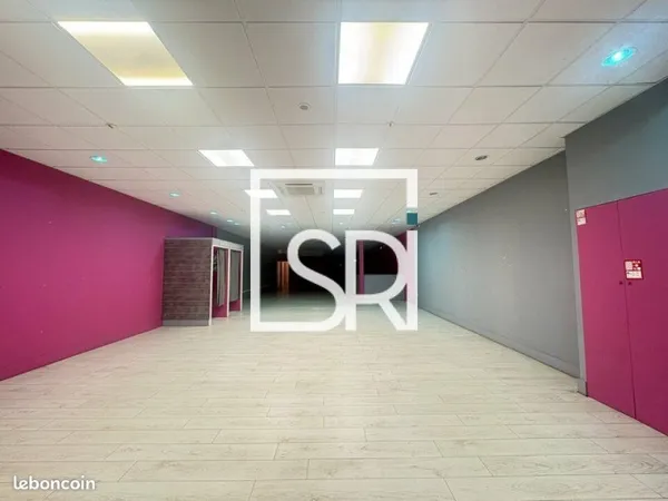 LOCAL COMMERCIAL 187 m² LEMPDES