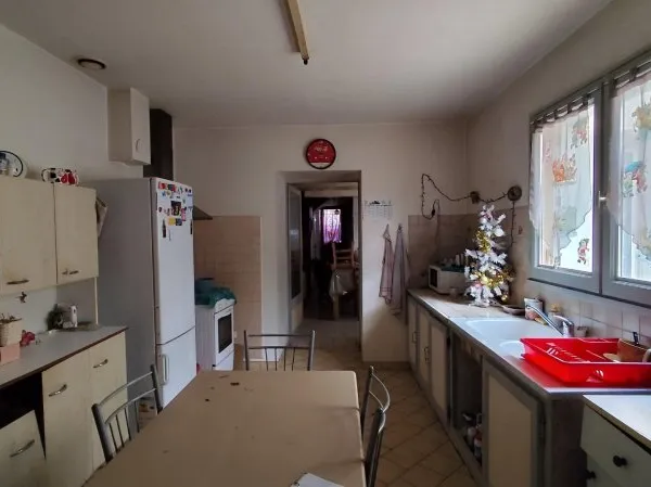 Centre ville, 115 m², grenier, jardin clos