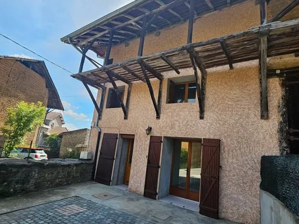 Maison avec cour
