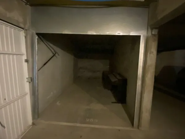 Parking 12 m²