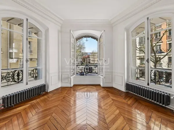 PARIS XVIe - EGLISE D'AUTEUIL - BEL APPARTEMENT FAMILIAL - 4 à 5 CHAMBRES