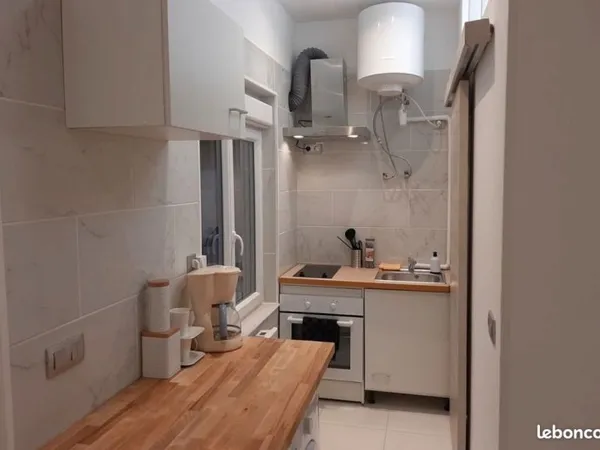 Studio meublé 11 m² - Refait à neuf