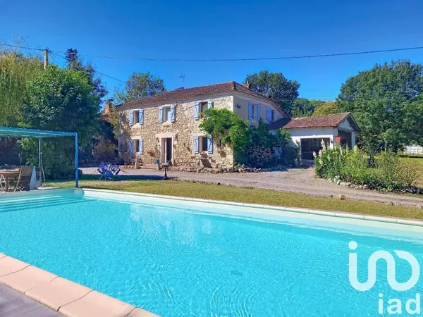 Maison 9 pièces 255 m²
