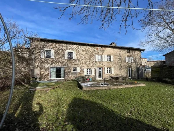 43350 SAINT PAULIEN CHAVAGNAC CORPS DE FERME REHABILITE