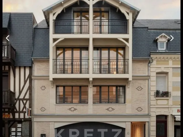 Deauville - Place Morny - Hôtel particulier d'architecte de 2023, jardin, ascenseur, garage