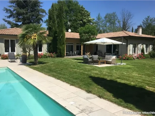 Maison 10 pièces 312 m²