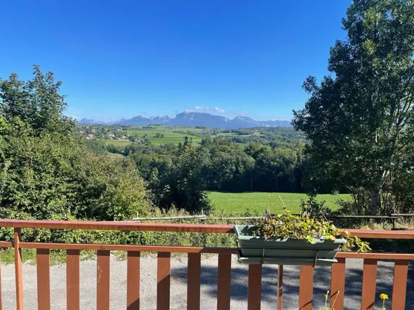 Propriété de 961m2 sur la commune de CRUSEILLES