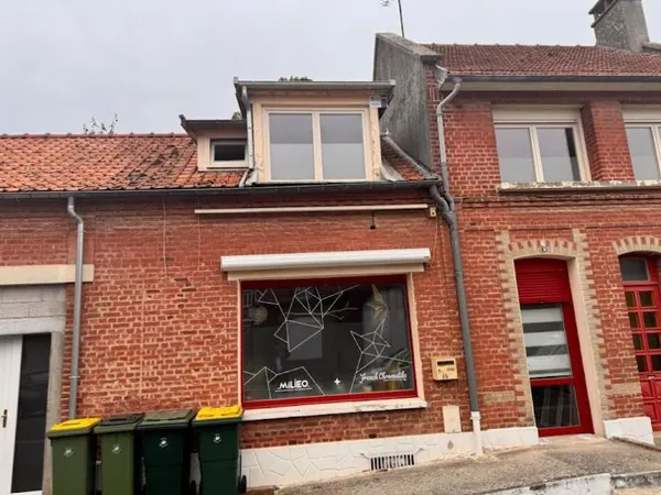 Local 2 pièces 80 m²