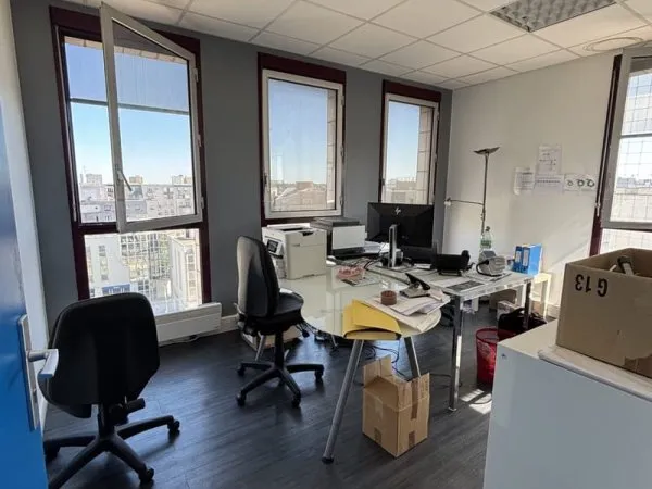Bureaux 93 m²