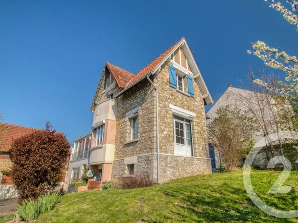 Maison 8 pièces 139 m²
