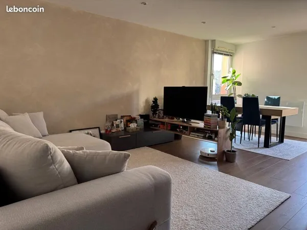 À louer - Beau 3 pièces meublé refait à neuf avec balcon, cave et cuisine équipée - Strasbourg