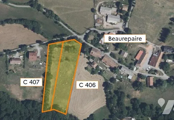 Terrain 4687 m²