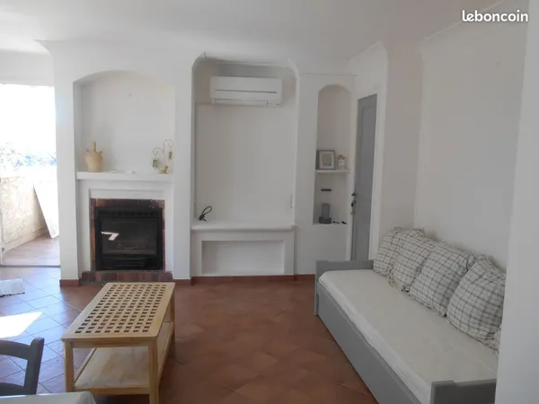 Particulier loue petite maison individuelle, eau et electricité à la charge du locataire