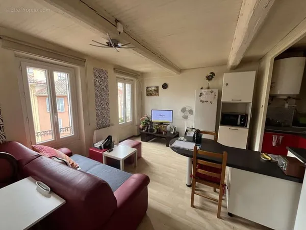 Appartement 2 pieces de 35,61m2 au centre ville de la garde