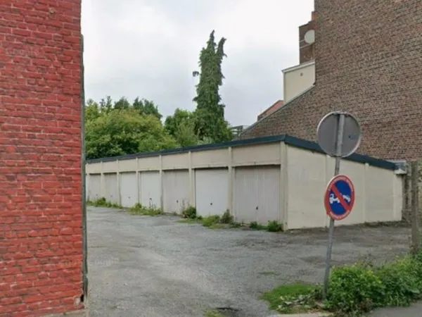 Stationnement Location La Madeleine   80€