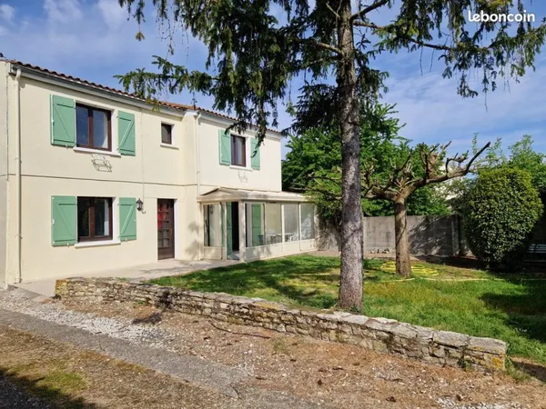 Pavillon de 100m²