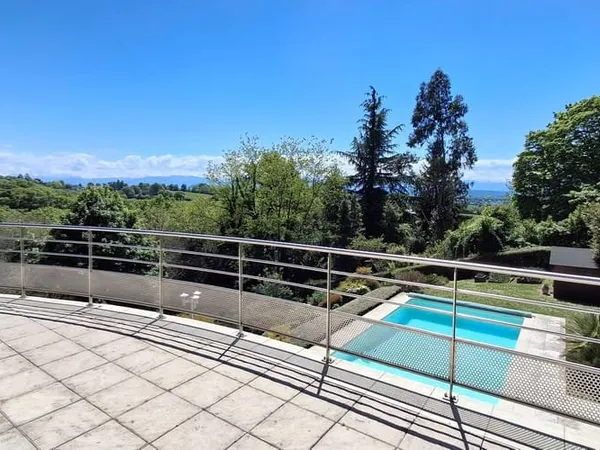 Maison 7 pièces 200 m²