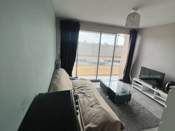 Studio meublé avec balcon