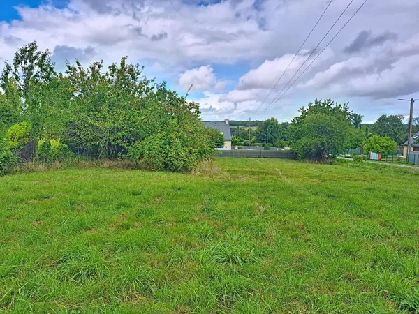 Terrain 650 m²