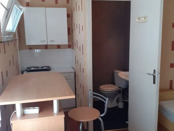 Loue studio meuble