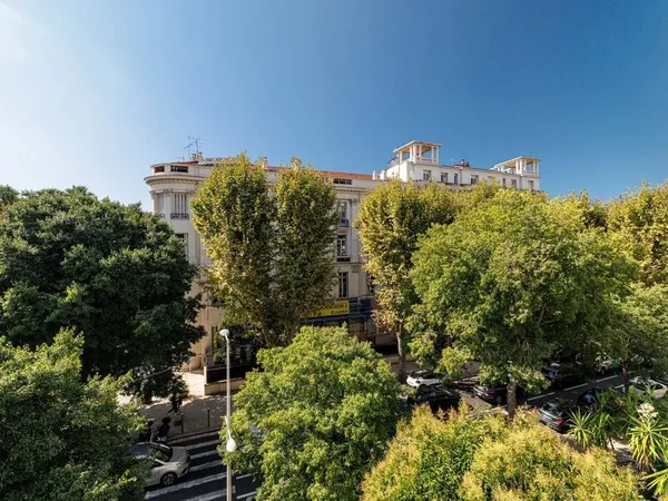 Appartement 3 pièces 102 m²
