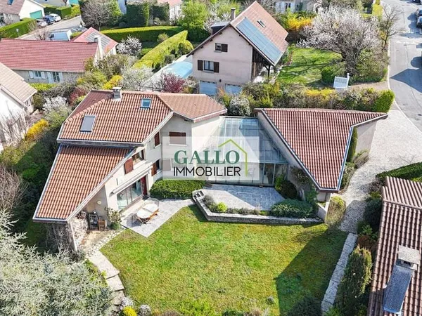 Maison 7 pièces 155 m²
