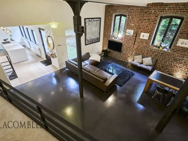 Loft 5 pièces 217 m²