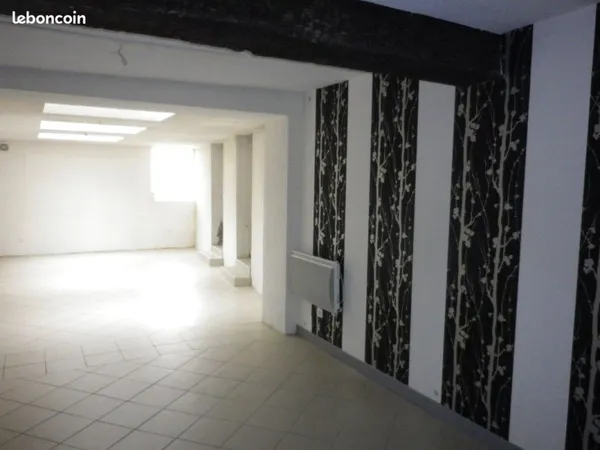 Vends Immeuble Commerce +2 Duplex 260m2 Charlieu