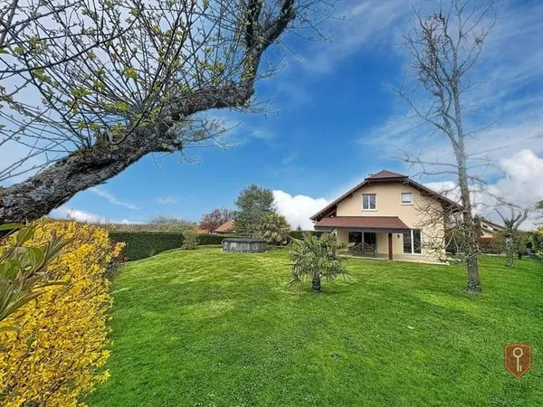 Maison 5 pièces 144 m²