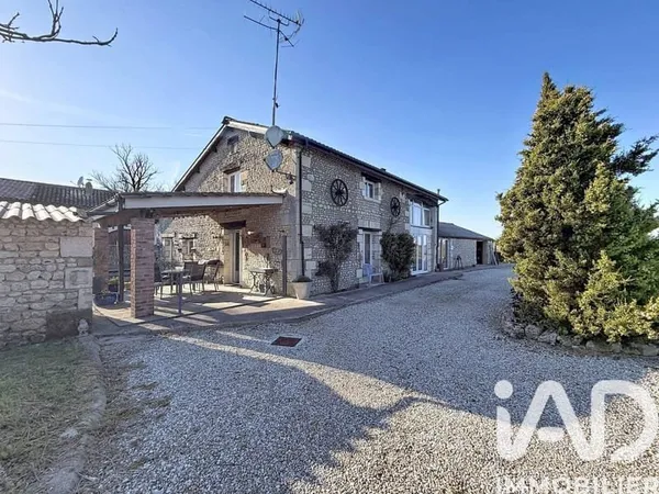 Maison 7 pièces 205 m²