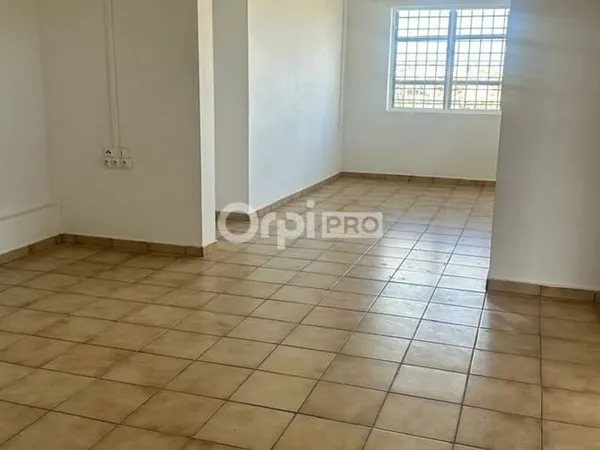 Bureaux 150 m²