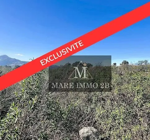 Terrain à bâtir 1055 m²