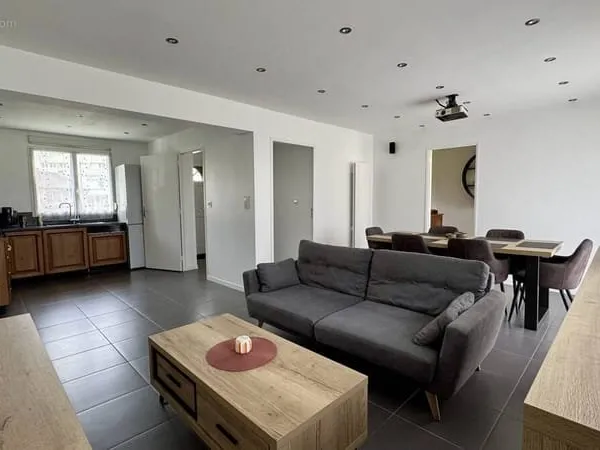 Maison récente 95 m2 4 chambres dont 1 au RDC Avion Rare sur le secteur
