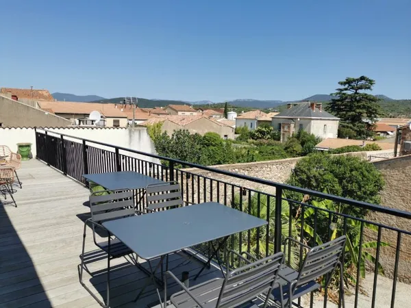 Loue appartement familial avec terrasse, parking, climatisation, 95m²