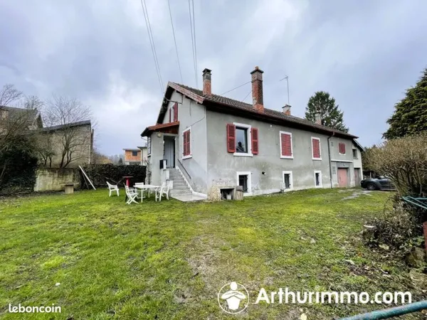 Maison 10 pièces 196 m²