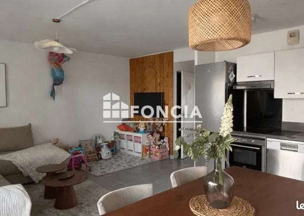Appartement T3 avec extérieur et box 13012