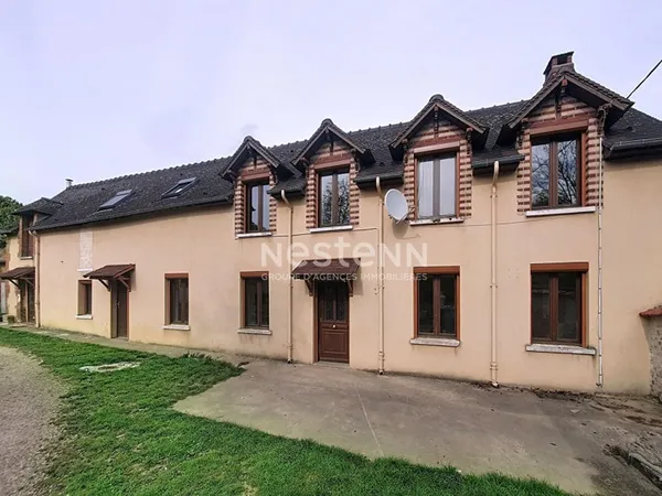 Maison 125m², 4 chambres - Beaucoup de potentiel - Grand terrain - Saint Pierre De Bailleul
