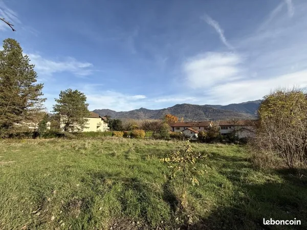 Terrain 302 m² La Terrasse