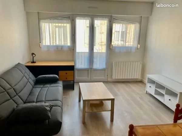F 1 bis duplex meuble lumineux residence tres calme