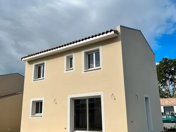 Villa Neuve de 80m² à Fons