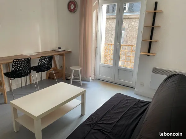 Vannes centre t1 bis meuble