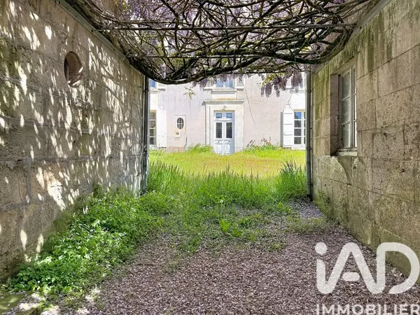 Maison 11 pièces 357 m²