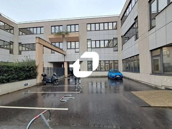 Bureaux 327 m²