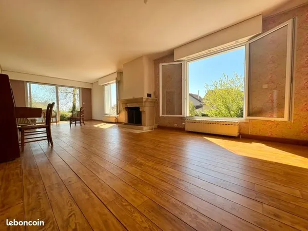 Maison 9 pièces 198 m²