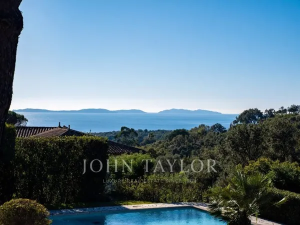 Domaine privé de Gigaro - Villa avec vue mer et piscine